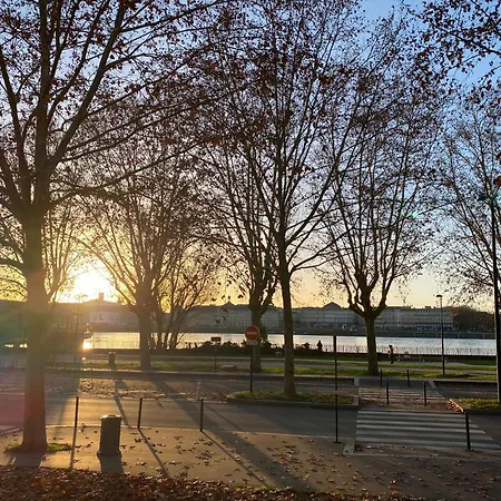 Apartment Duplex Avec Vue Sur La Garonne Bordeaux