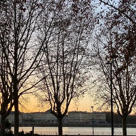 Duplex Avec Vue Sur La Garonne Bordeaux